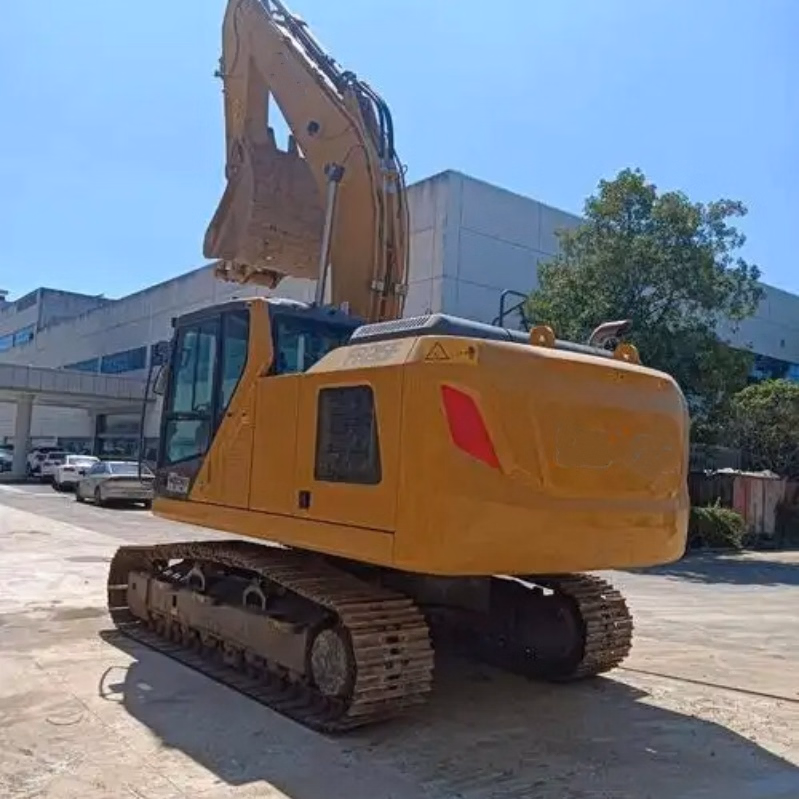 Used Xe60g Compact Construction Machine for Accurate Trenching Foundation Work and Soil Compaction.