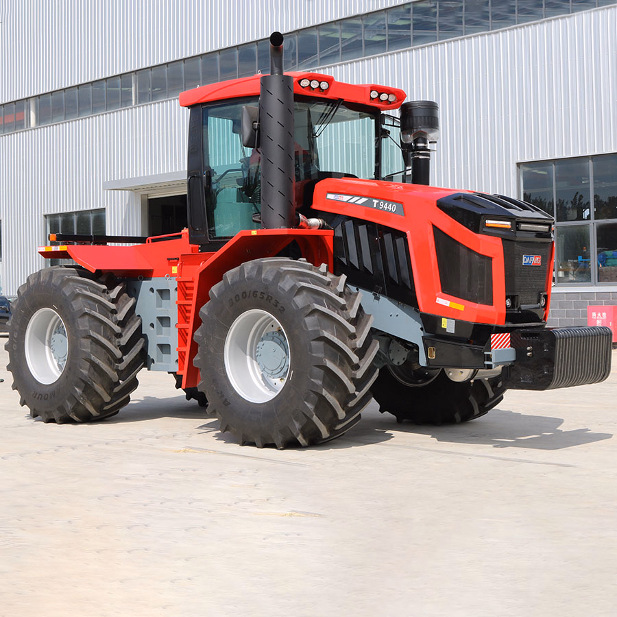 Big Agricultural Tractor 440HP for Versatile Farming Applications
