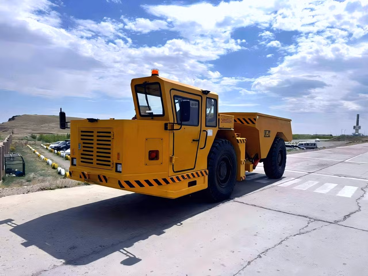 20 Ton Built-in Air Conditioning Deutz Engine Rear Camera Underground Mining Truck