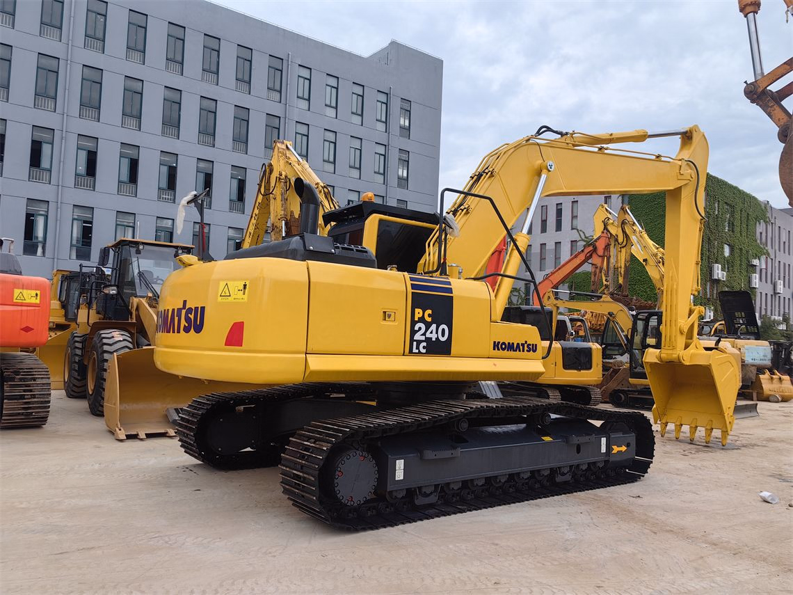Komats U PC240 Used Excavator Machine on Sale with Good Price