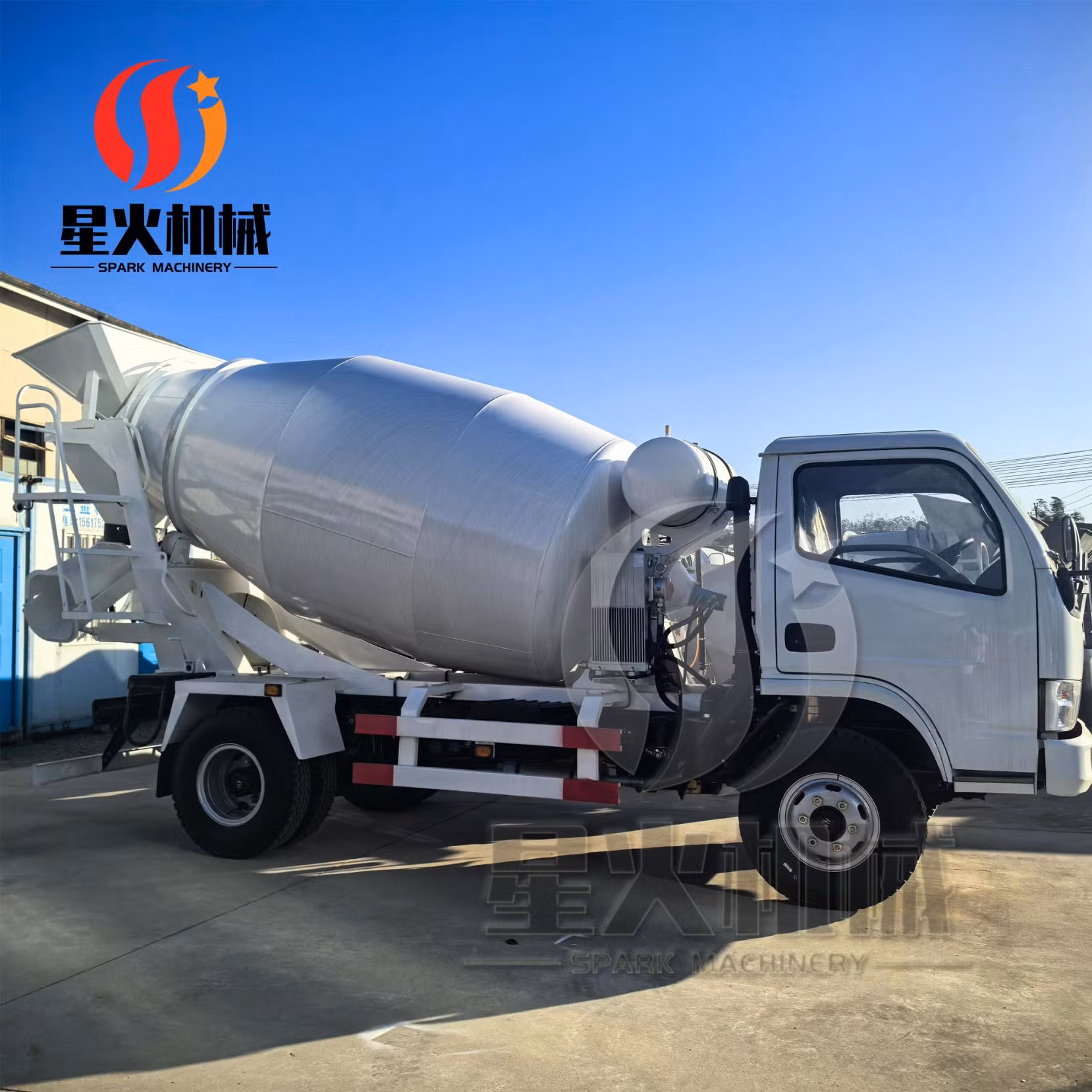Brand New 2 2.5 4m3 Self-Loading