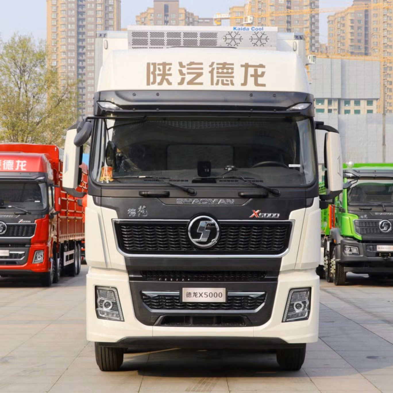 Shacman X5000 Heavy Duty 8X4 9.4m Refrigerated Truck Weichai 460HP Wp11s Engine 18.07t Load 31t Gvw 89km/H for Long Haul Cold Chain Transport
