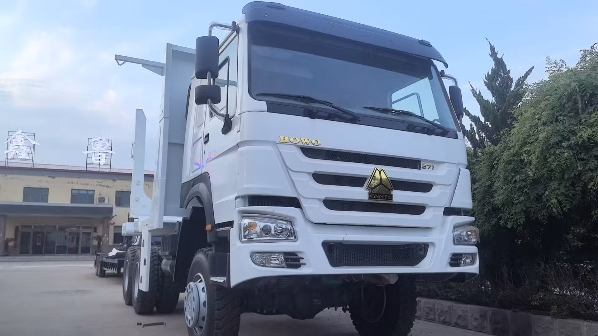 Powerful New Sinotruk HOWO 6×4 off-Road Timber Truck 371HP Diesel Engine Euro2/3 for Sale