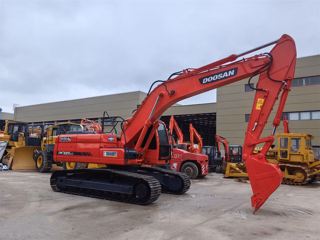 Used Excavator Machine Dx225 Digging Machine Year Middle Excavator Dx300 Dh225 Dh210 in Stock