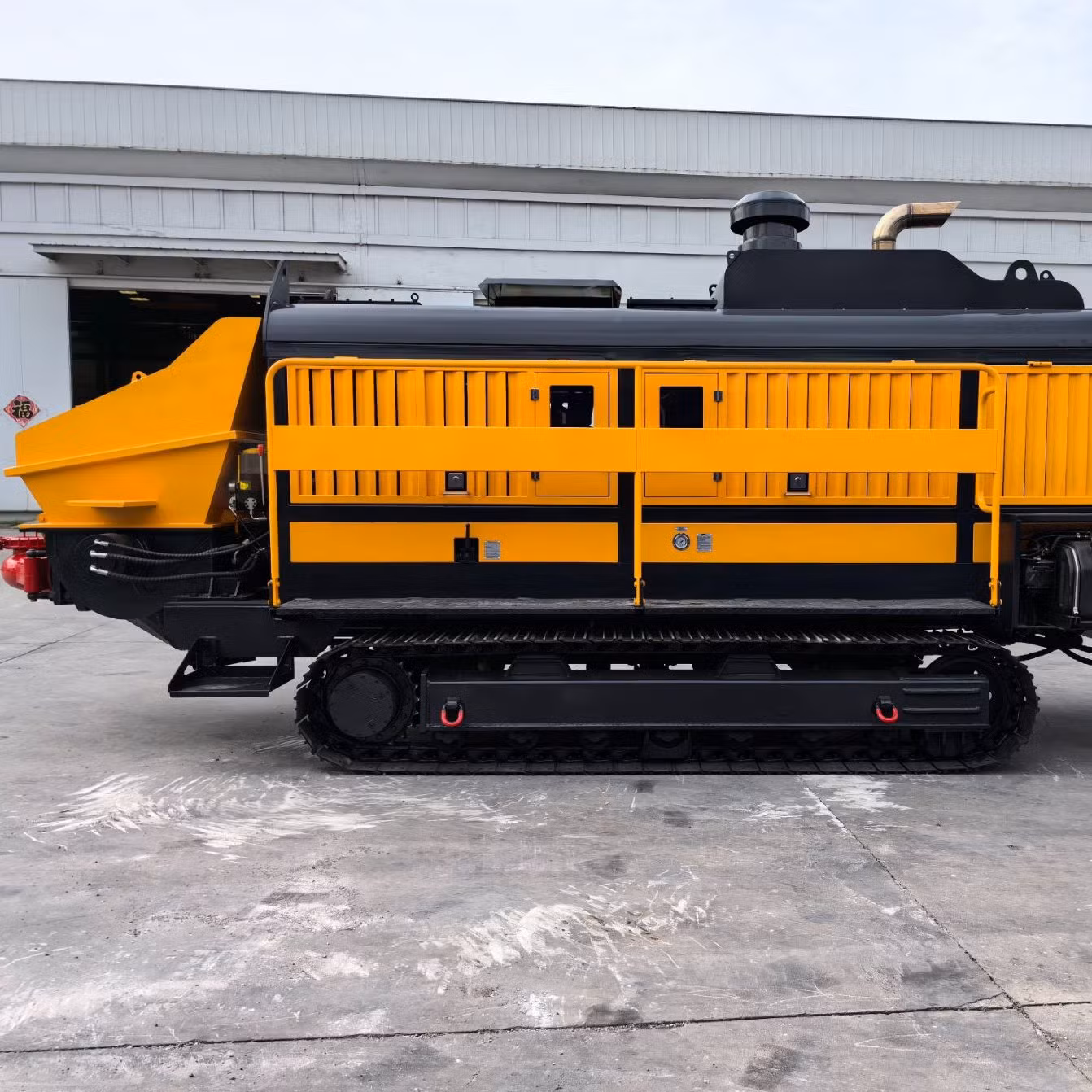Hot Sale 90m3/H Crawler Concrete Pump on Tracks for Sale Price
