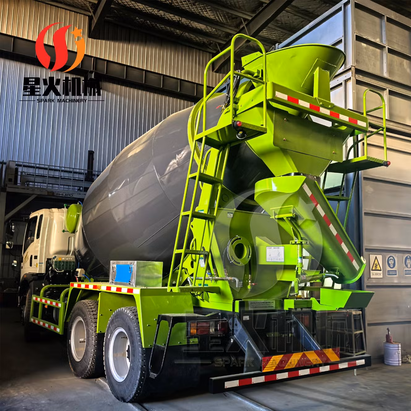 Efficient Diesel 8m3 High Configurations Cement Concrete Mixer Truck for Sale
