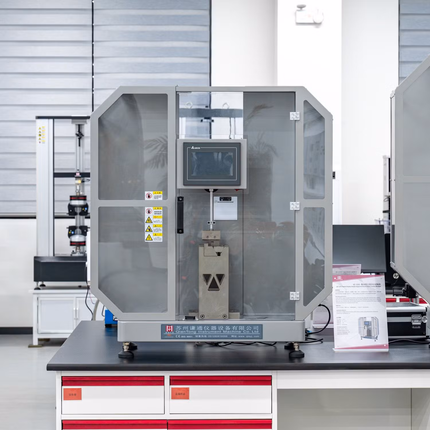 Electronic Izod Impact Testing Machine for Lab