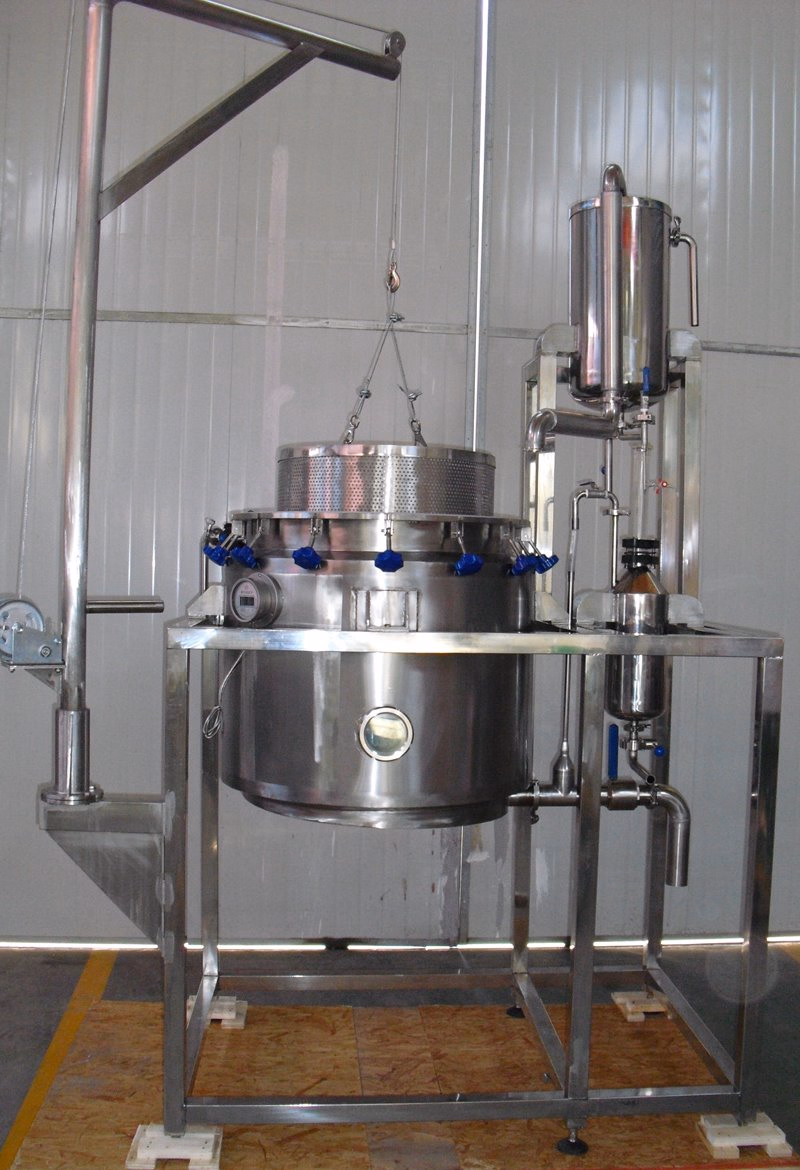 Sandalwood Essential Oil Distillation Equipment for Sale
