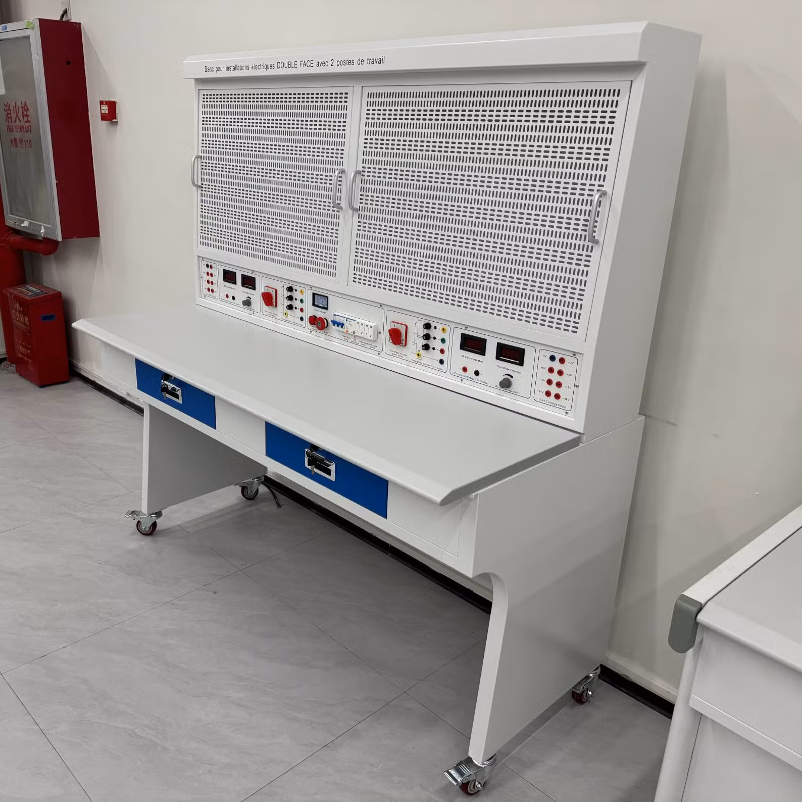 Dynamic Teaching Equipment for Effective Learning and Student Interaction