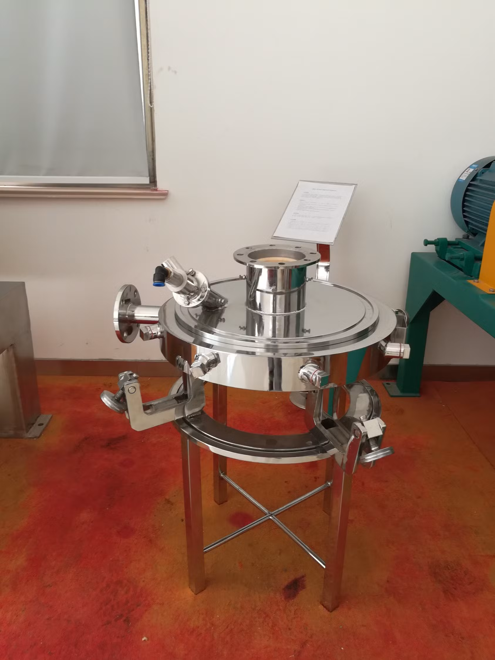 High-Speed Rotating Disc Flat Supersonic Jet Mill Machine for Pharmaceutical Applications