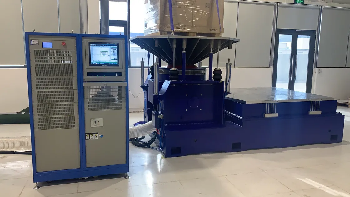Air Cooled 70kn Vibration Test System With A Head Expander And Slip Table