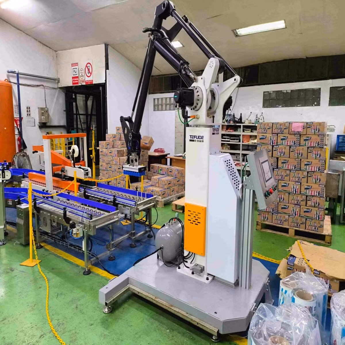 IP54 Strong Eco-Friendly High Efficient Industrial Palletizing Robot