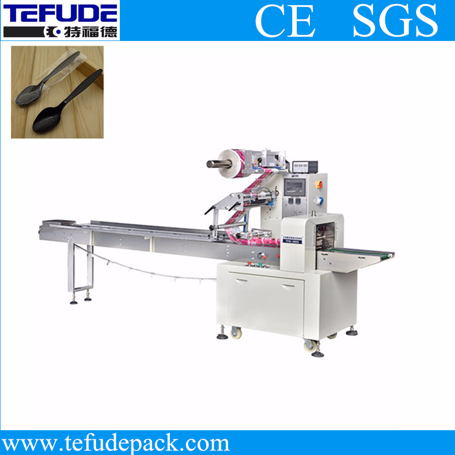 Biscuits Wafer Spooncake Cake Autoamtic Packing Machine